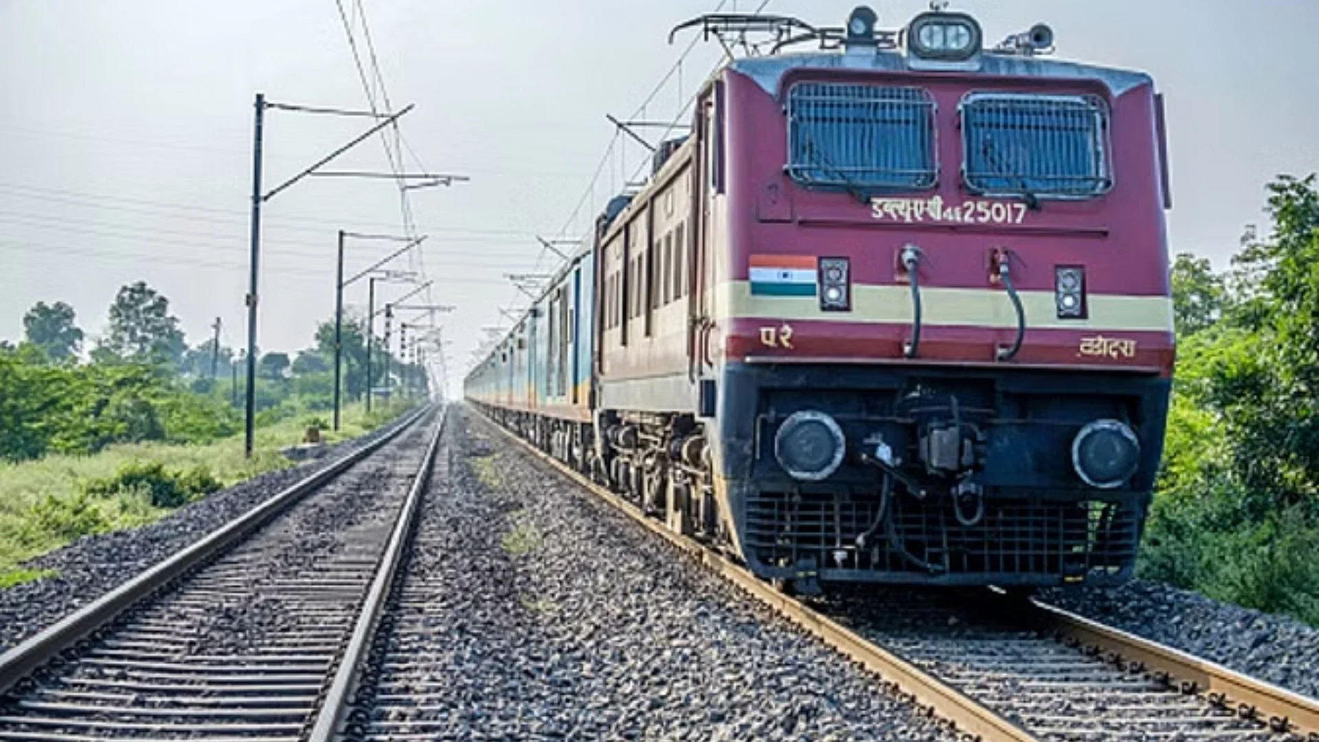 indian-railways-top-fastest-trains-in-india_09ac9a88d5bf741423434fc06c2f522d.jpeg.webp