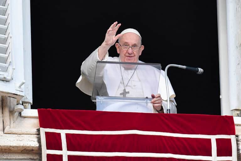 francis-long-sermons-768x512-1.jpg